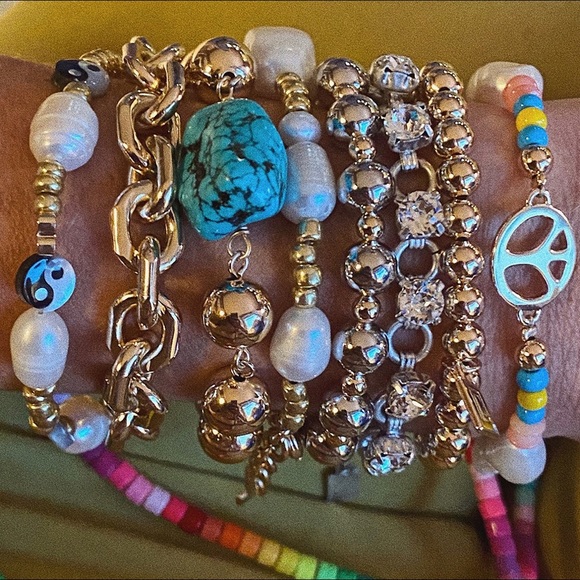 DANNIJO Garcia Peace Goldplated Pearl Beaded Bracelet NWT - Picture 7 of 12